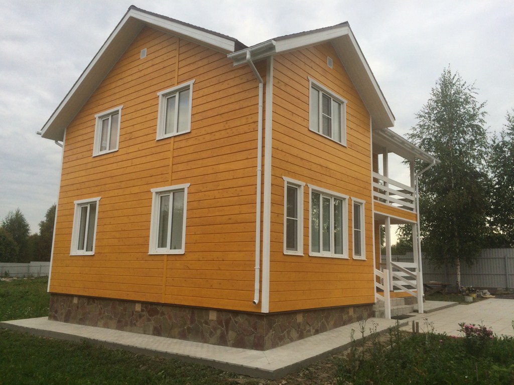 Отделка дома имитацией бруса
